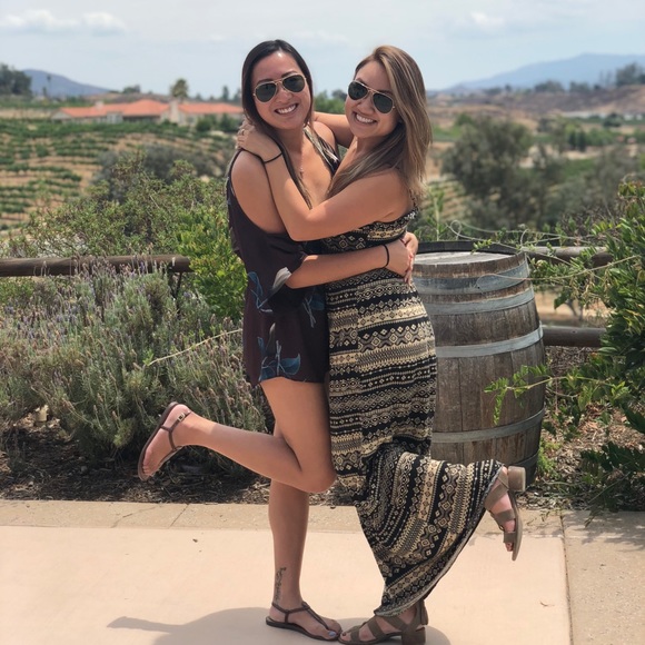 Meet your Posher, Janet - Picture 3 of 6